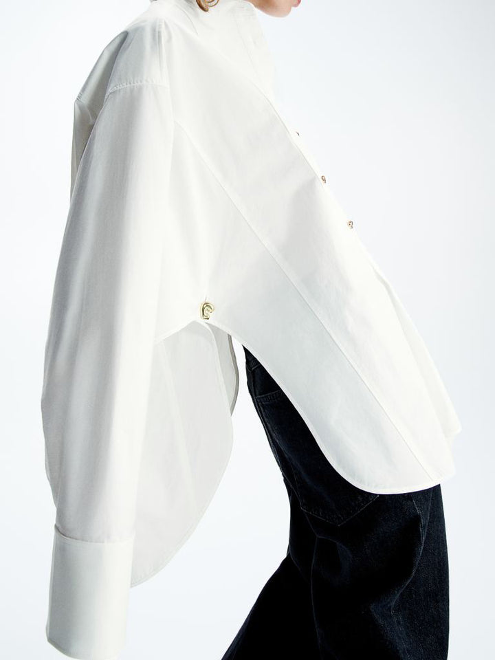 Button ng Pahayag Tuxedo Shirt at Fringed Trim Pants