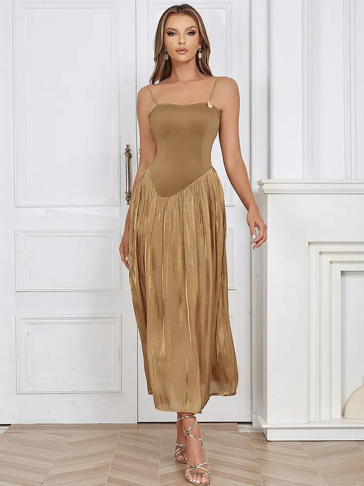 Robe longue froncée sans manches