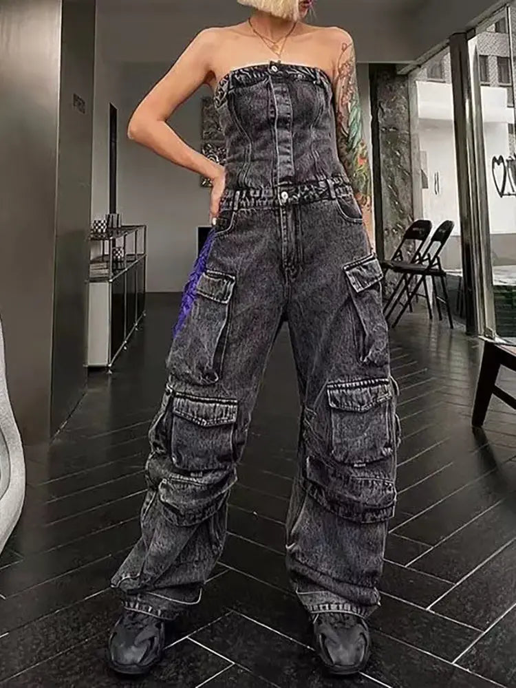 Džínový overal bez ramínek ve street stylu