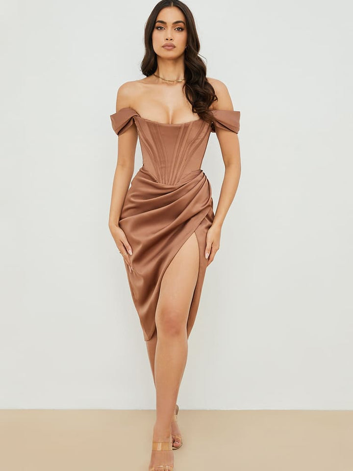 Robe Midi Moulante Corset à Epaules Dénudées - Marron Toffee