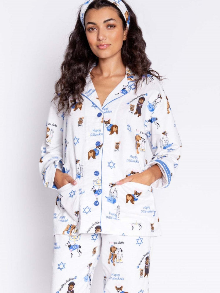 Conjunto de pijama con estampado de perro lindo