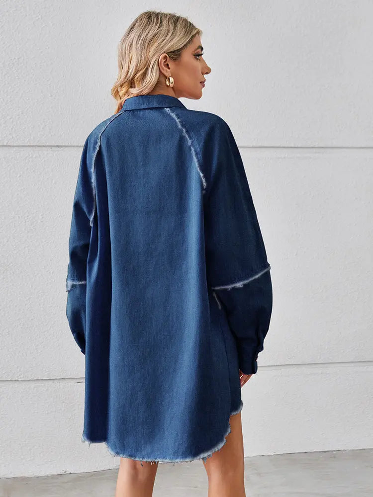 Robe en patchwork de denim délavé avec franges