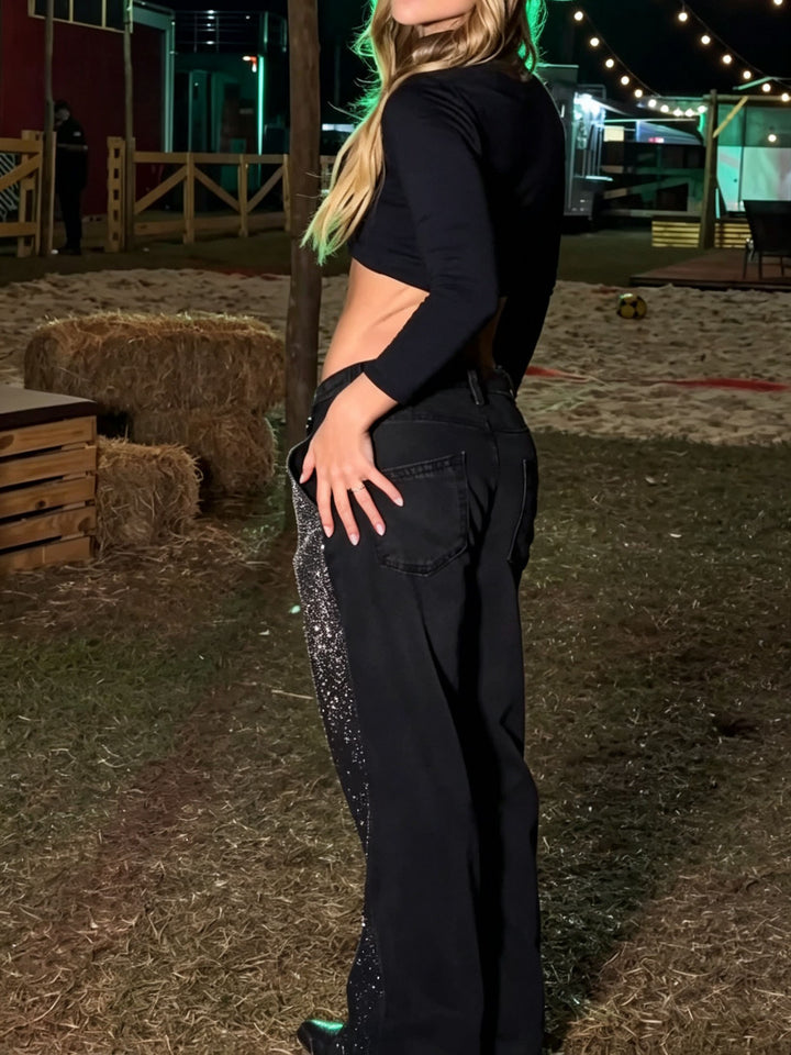 Baggy jeans med brede ben og rhinsteiner