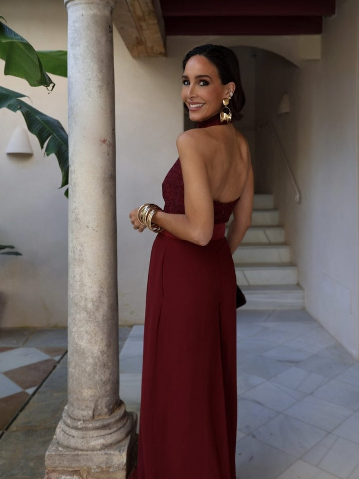 Tuta a gamba larga in pizzo bordeaux con set