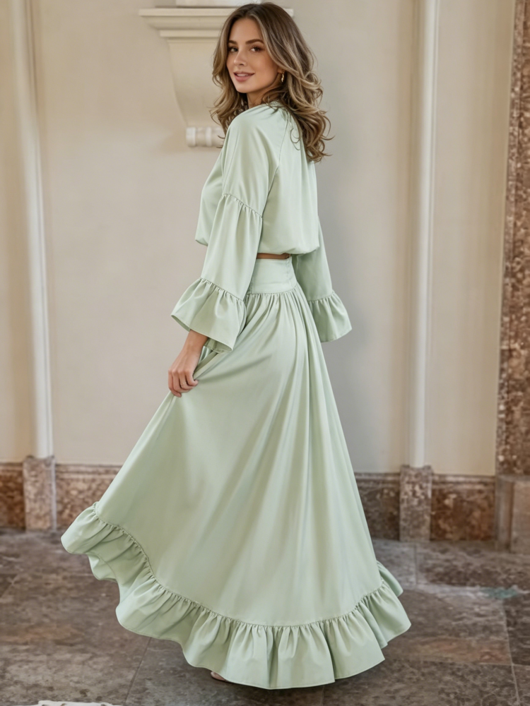 Set na May Mint Satin at Palamuti sa Dulo