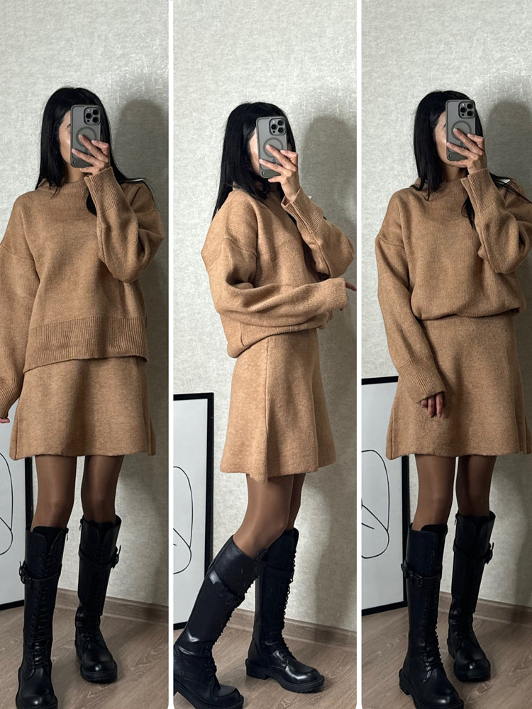 Conjunto de suéter e mini saia de malha de cor sólida