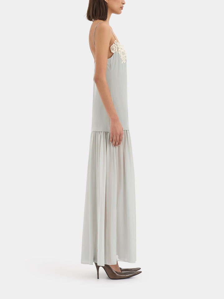 Powder Blue na Patung-patong na Maxi Gown