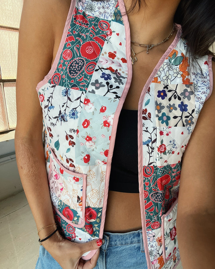 Gilet con stampa floreale patchwork