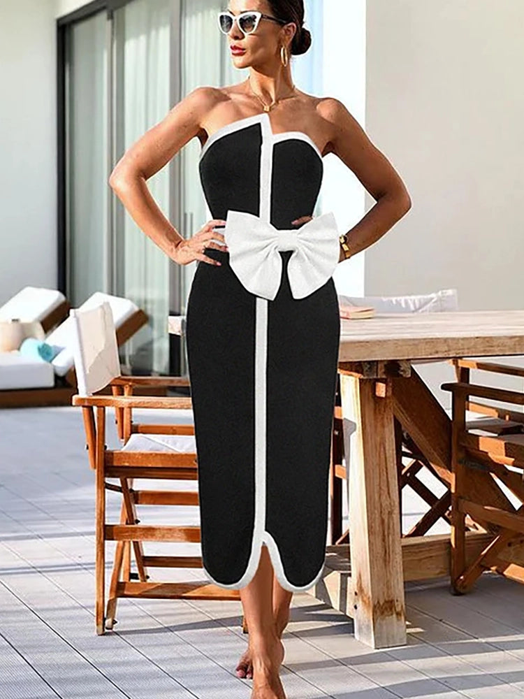 Costume intero senza spalline con fiocco e blocchi di colore