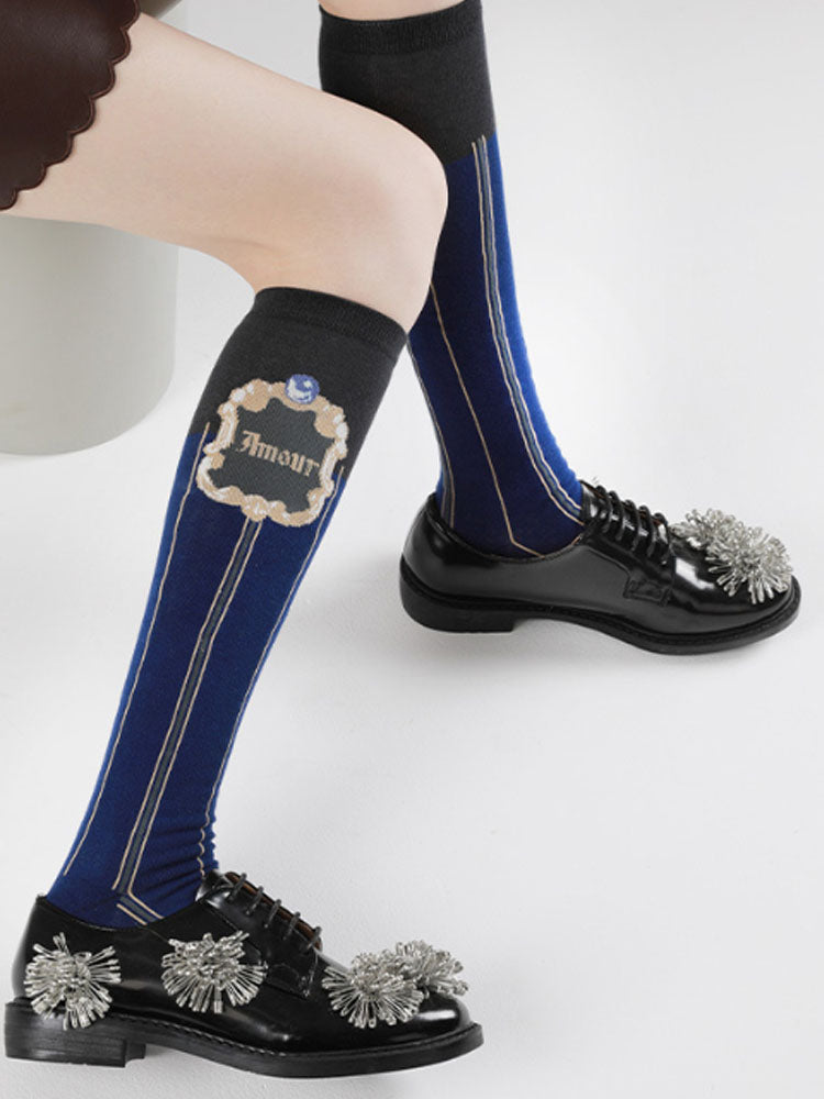 Kniestrümpfe im Lolita-Stil
