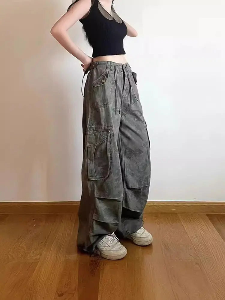 Pantaloni in denim cargo camouflage snellenti