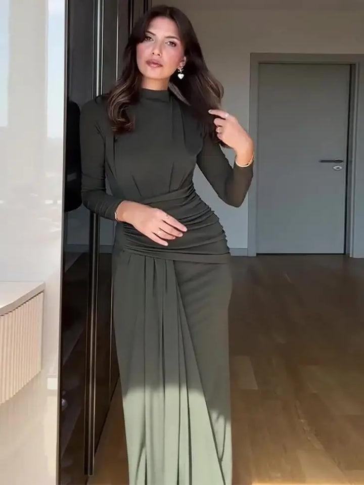 Šaty bodycon mini s řaseným pasem