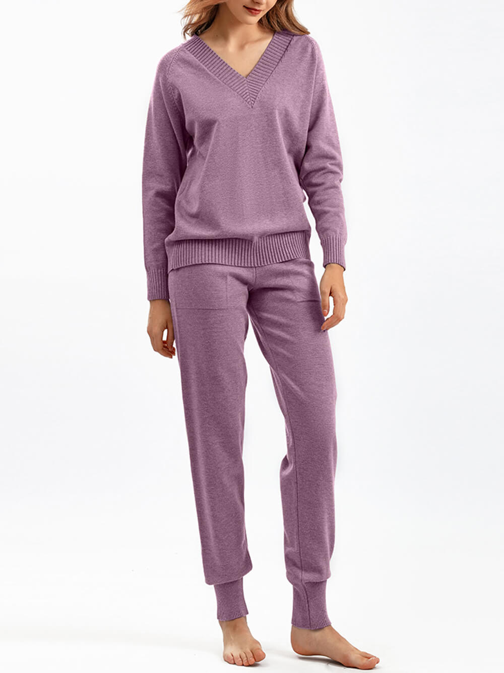 Marangyang Pullover at Matching Pants Set