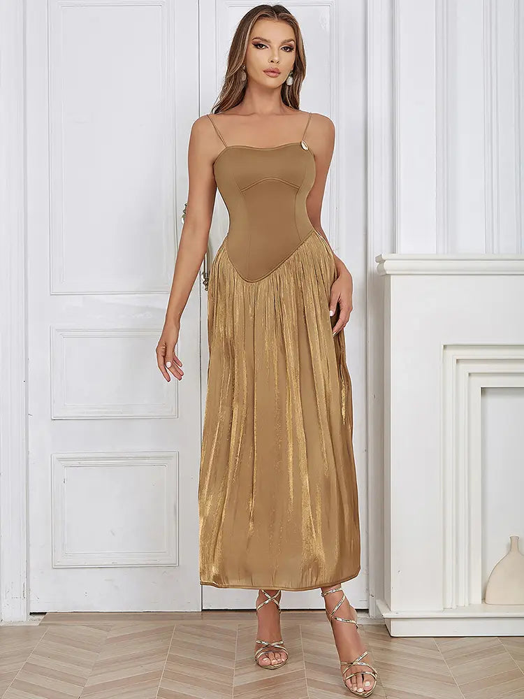 Robe longue froncée sans manches