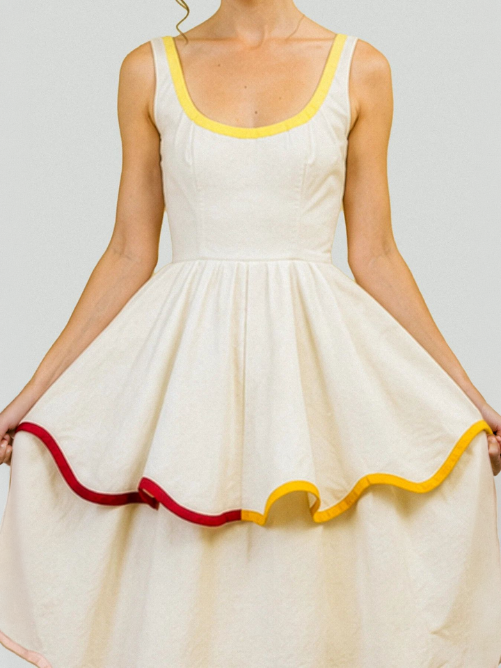 Robe midi évasée à volants avec encolure en U