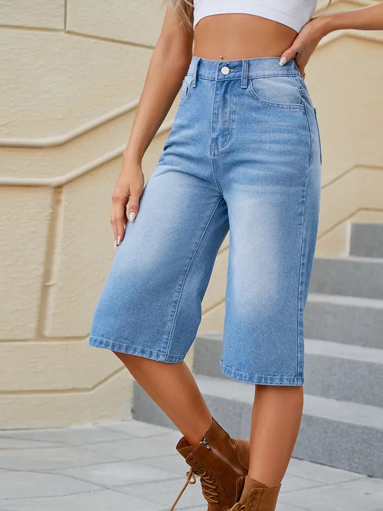 Washed Elastic Denim Capri Pants