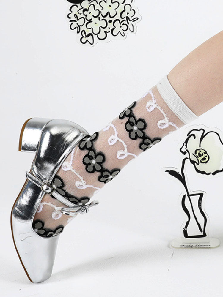 Αξιολάτρευτες διαφανείς κάλτσες με εμπριμέ κρύσταλλο