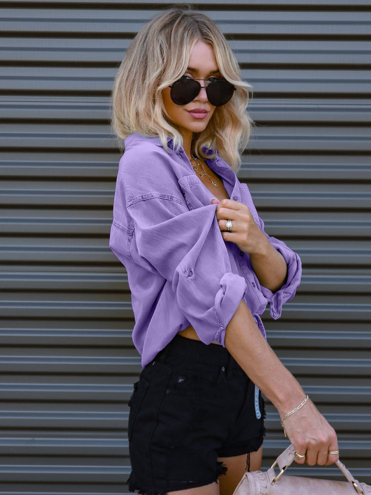 Chemise en jean avec poche sur le devant et cravate