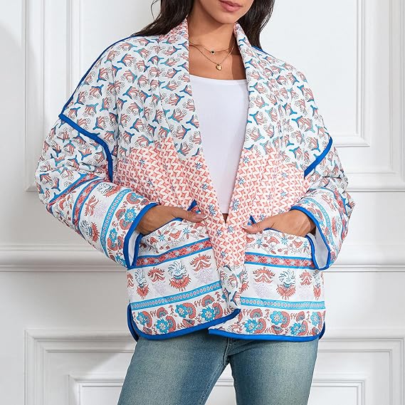 Dünne Steppjacke mit Patchwork-Muster und Revers