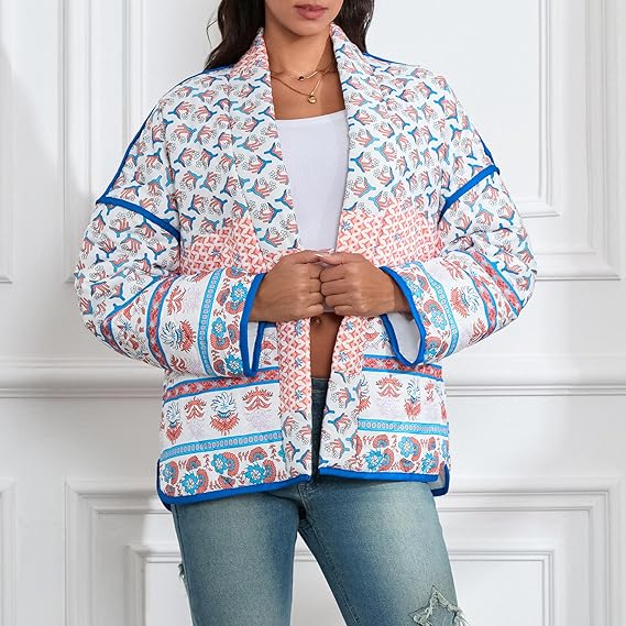 Chaqueta fina acolchada con parches estampados de solapa