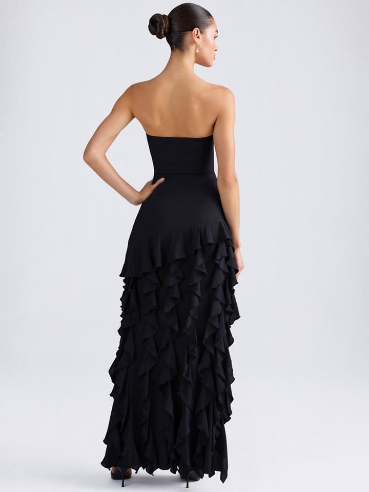Czarna suknia bez ramiączek z falbaną