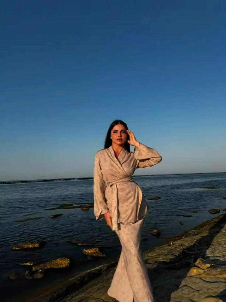 طقم تنورة بحزام مطبوع