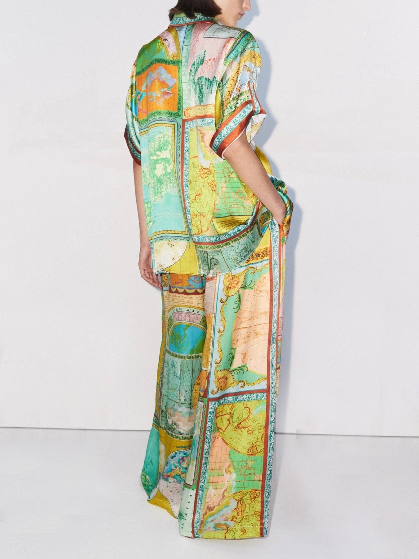 Exquisite Satin Unique Geometric Print Short-Sleeved Loose Shirt – Boiilife