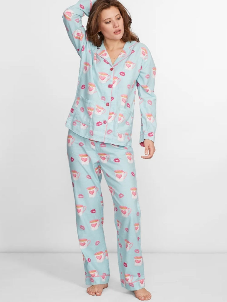 Conjunto de Pijama com Impressão de Coração e Lábios