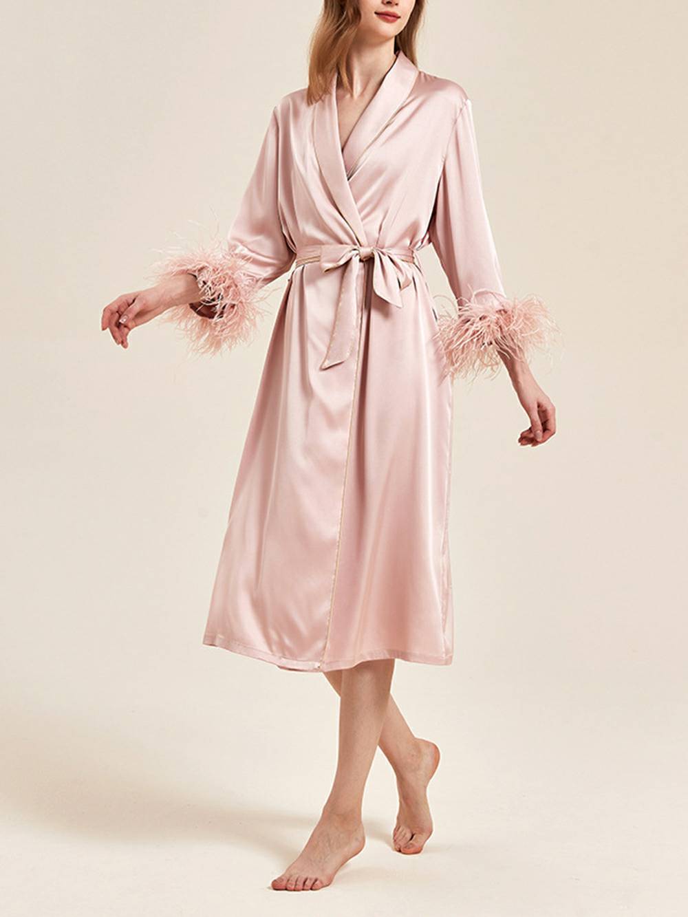 गुलाबी पंख वाला दुल्हन का वस्त्र
