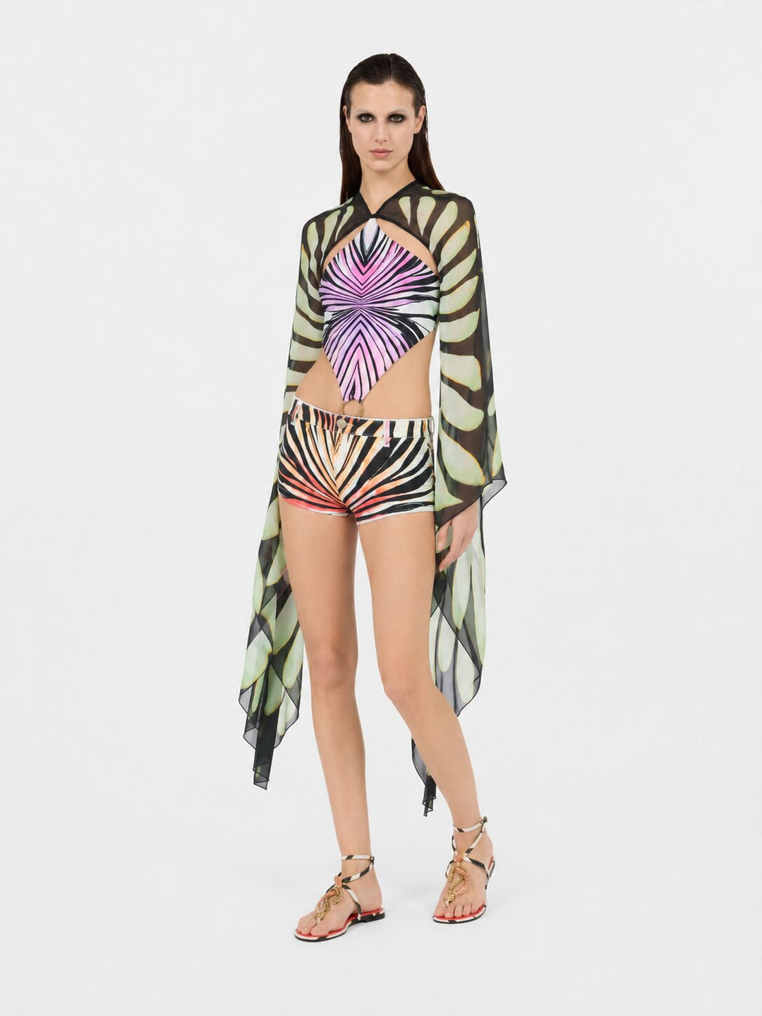 Conjunto de body con alas y shorts