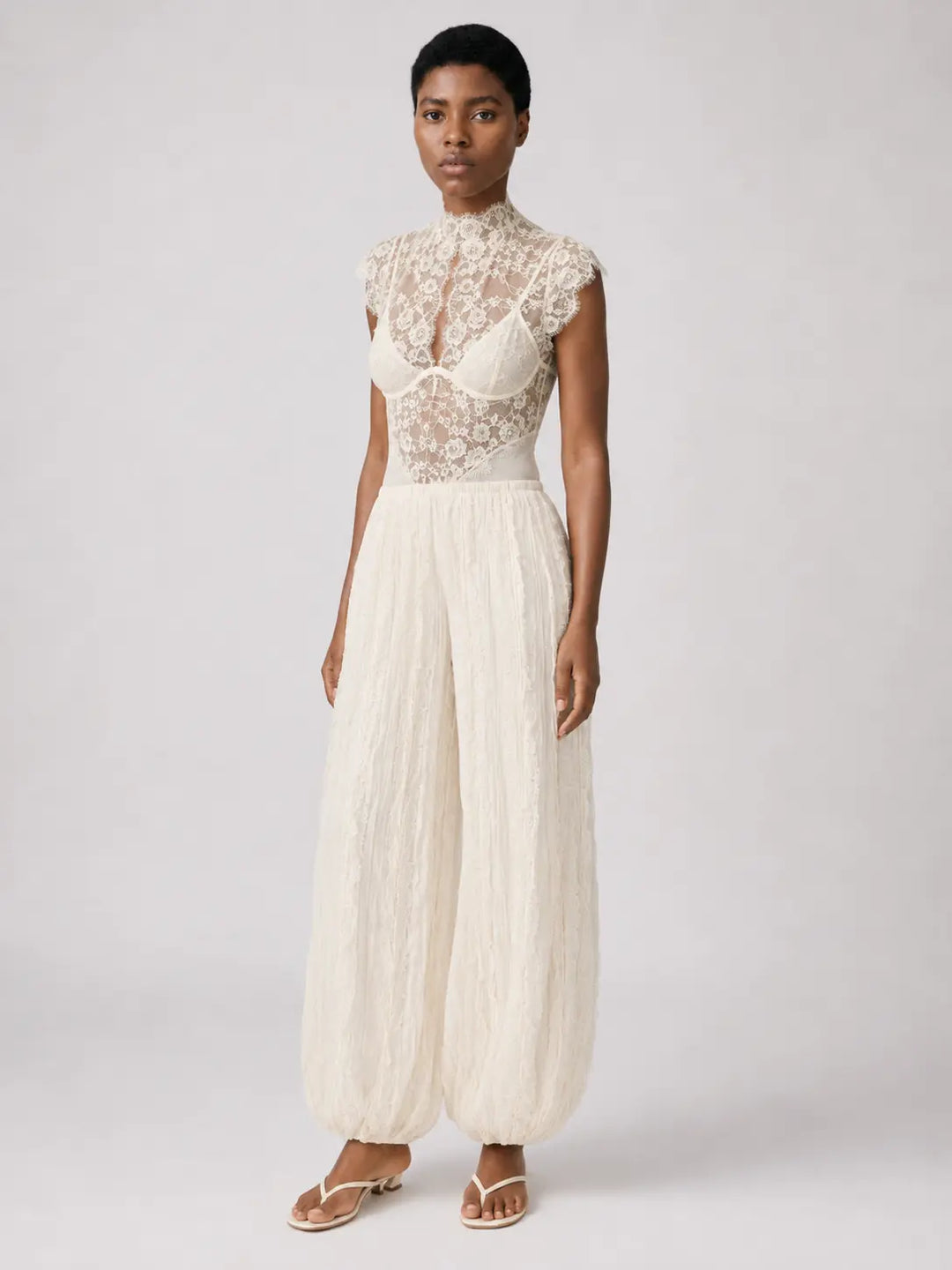 Ensemble body romantique et pantalon ballon