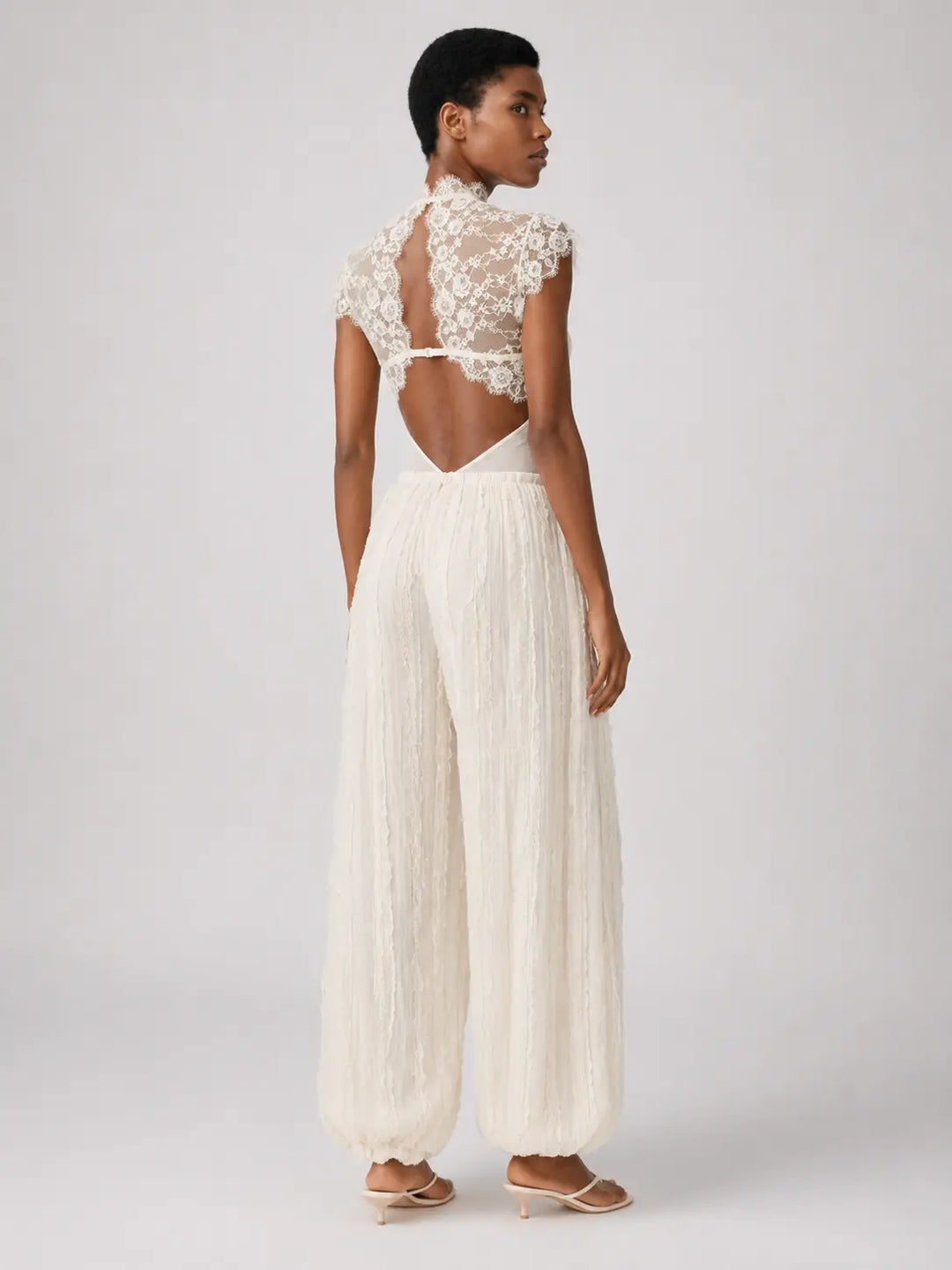 Ensemble body romantique et pantalon ballon