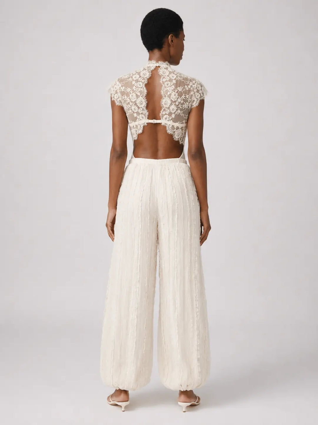 Ensemble body romantique et pantalon ballon
