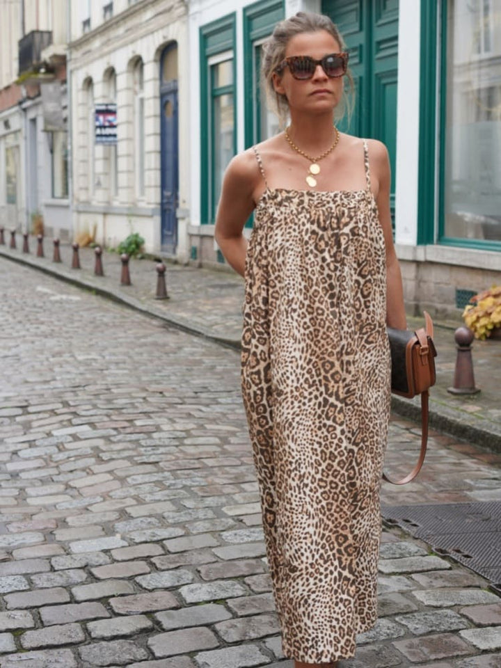 Vestido Midi com Estampa de Leopardo