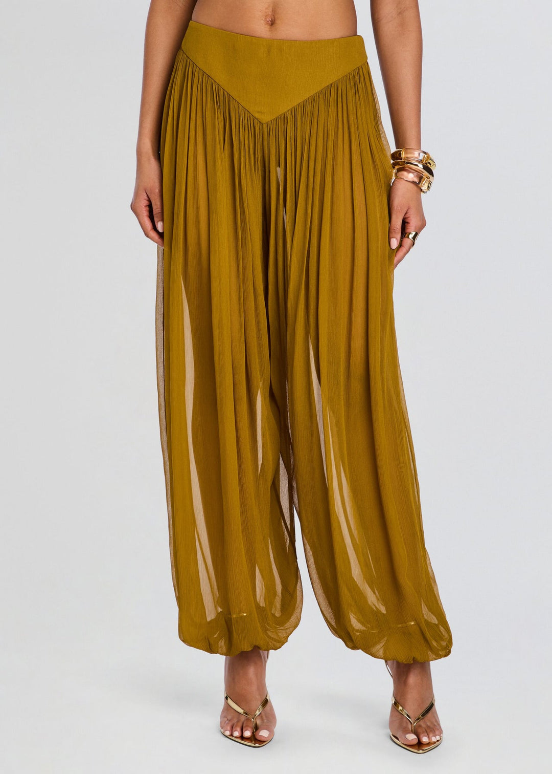 Completo pantaloni a gamba larga con peplo bianco
