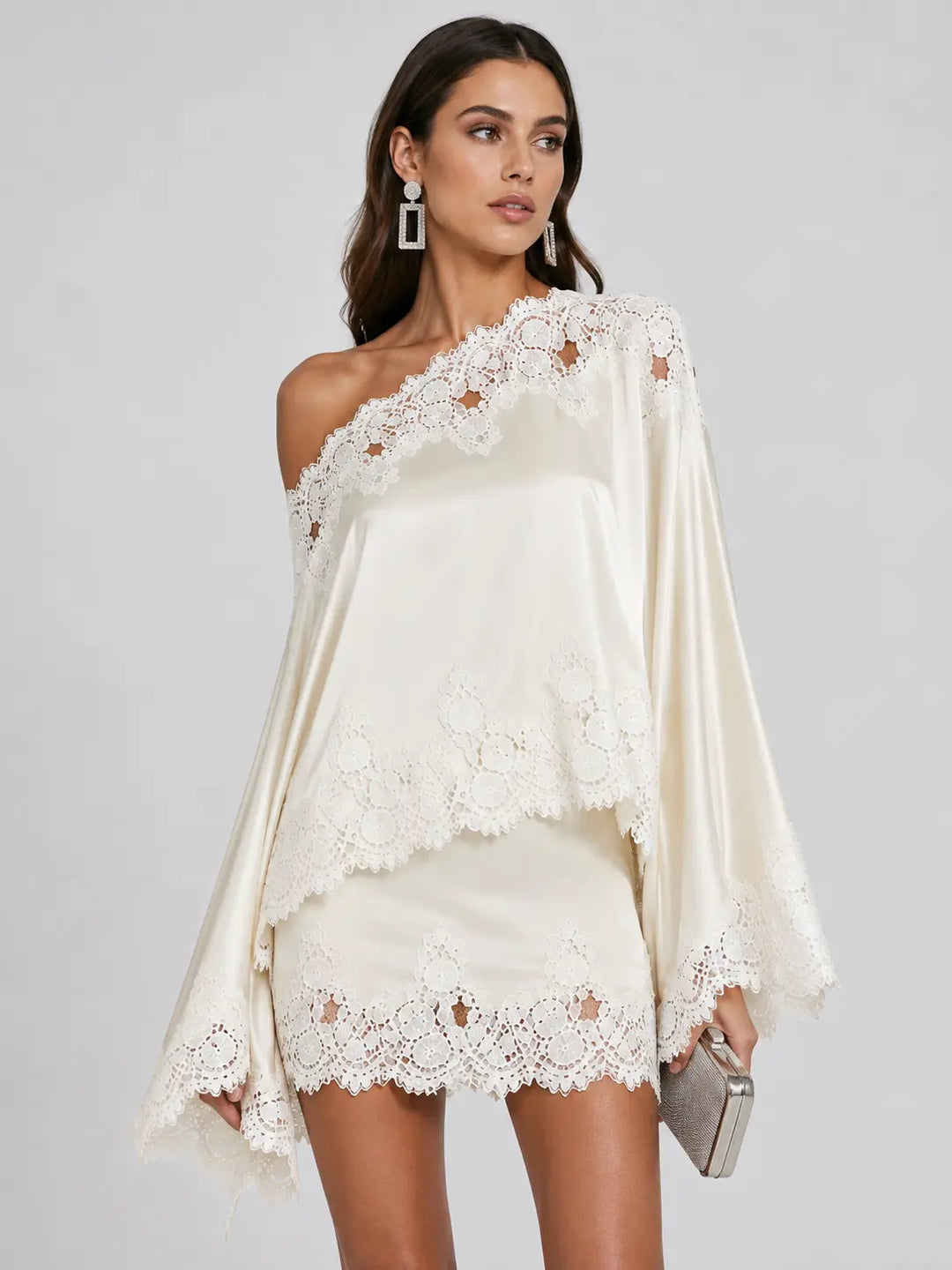 Asimetrikong Lace Mini Set