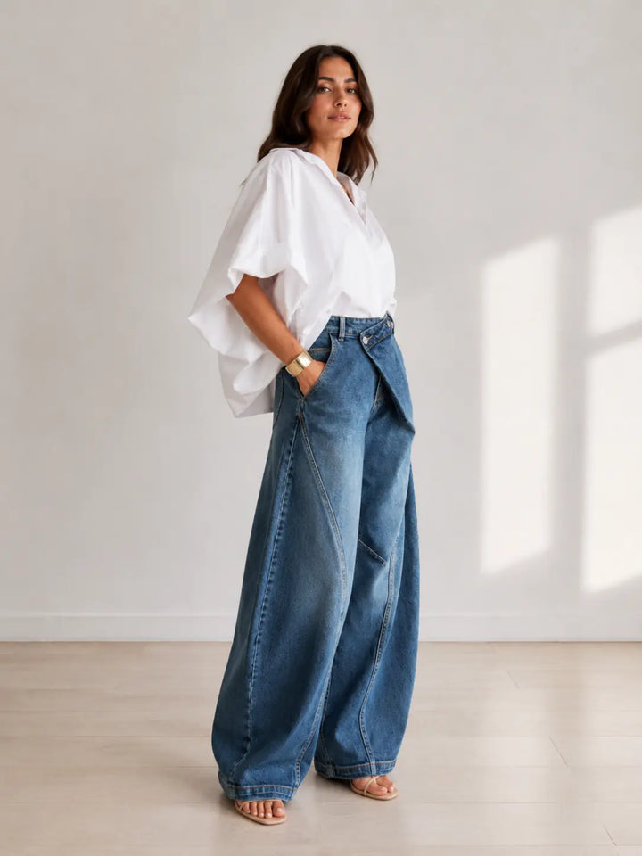 Asymmetrische Hose mit weitem Bein und Cape-Bluse