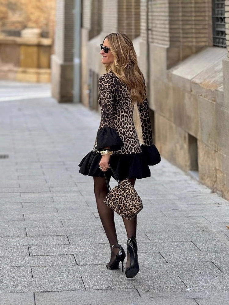 Vestido de Manga Sino com Estampa de Leopardo