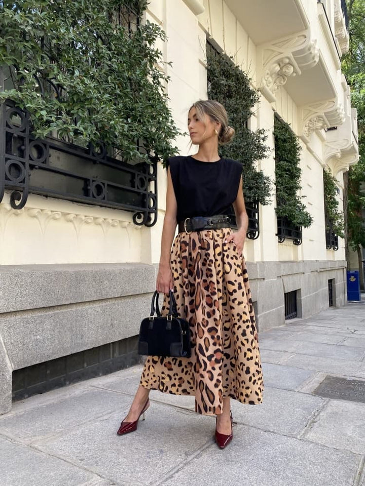 Falda midi con estampado de leopardo