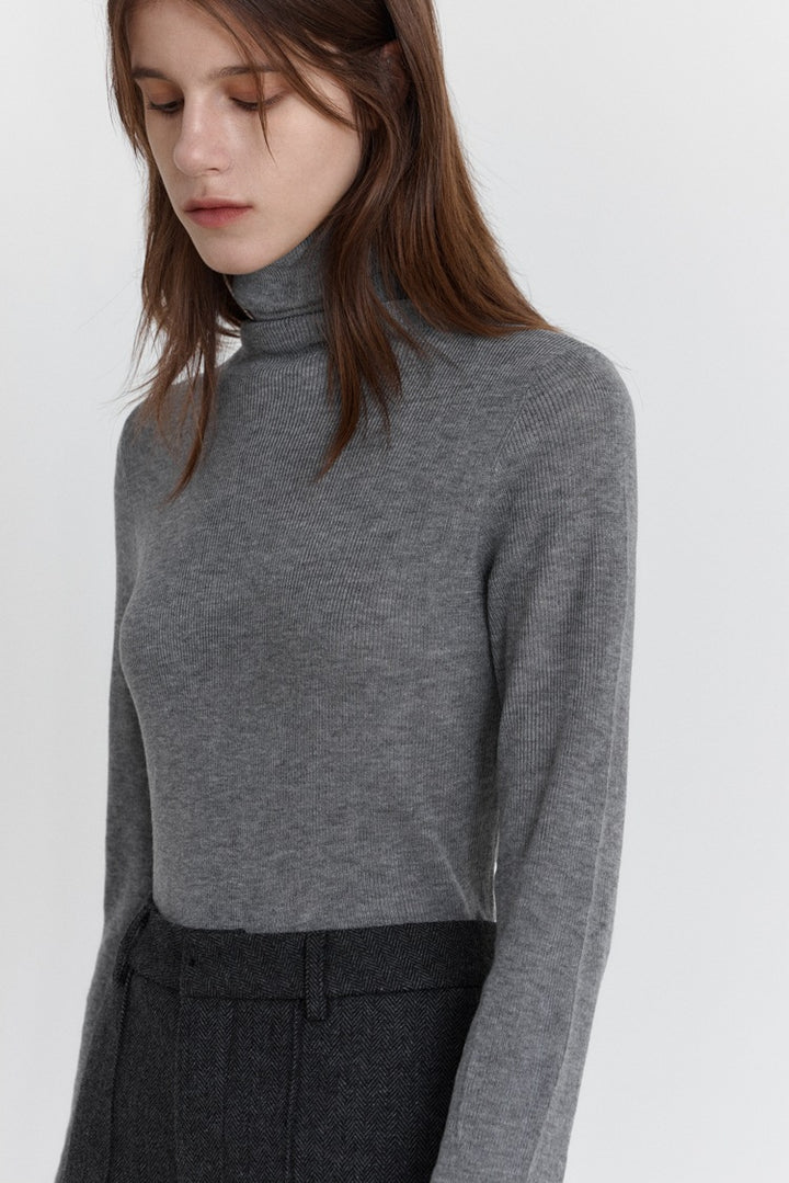 Suéter de gola alta slim stretch de lã