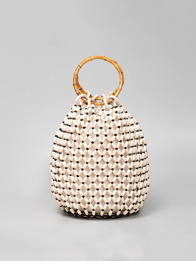 حقيبة برميلية مصنوعة يدوياً من الخرز الخشبي