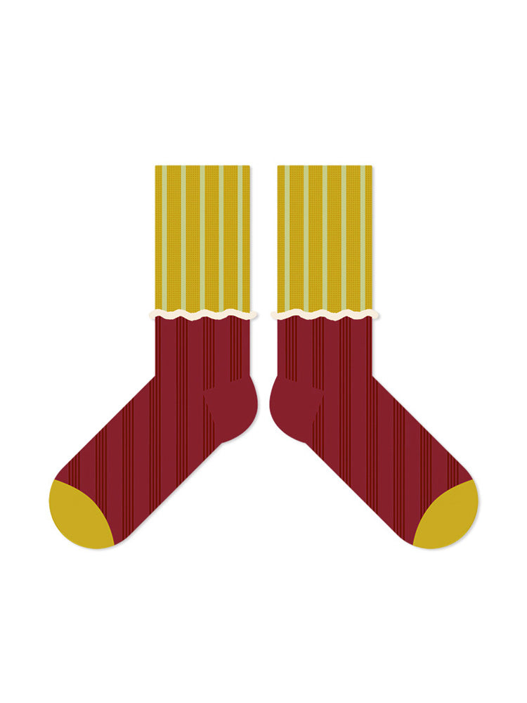 Bawełniane skarpetki w kolorowe paski z falistym brzegiem