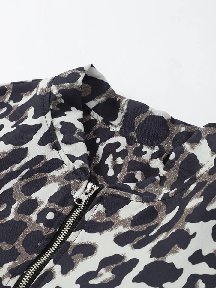 Chaqueta informal con estampado animal