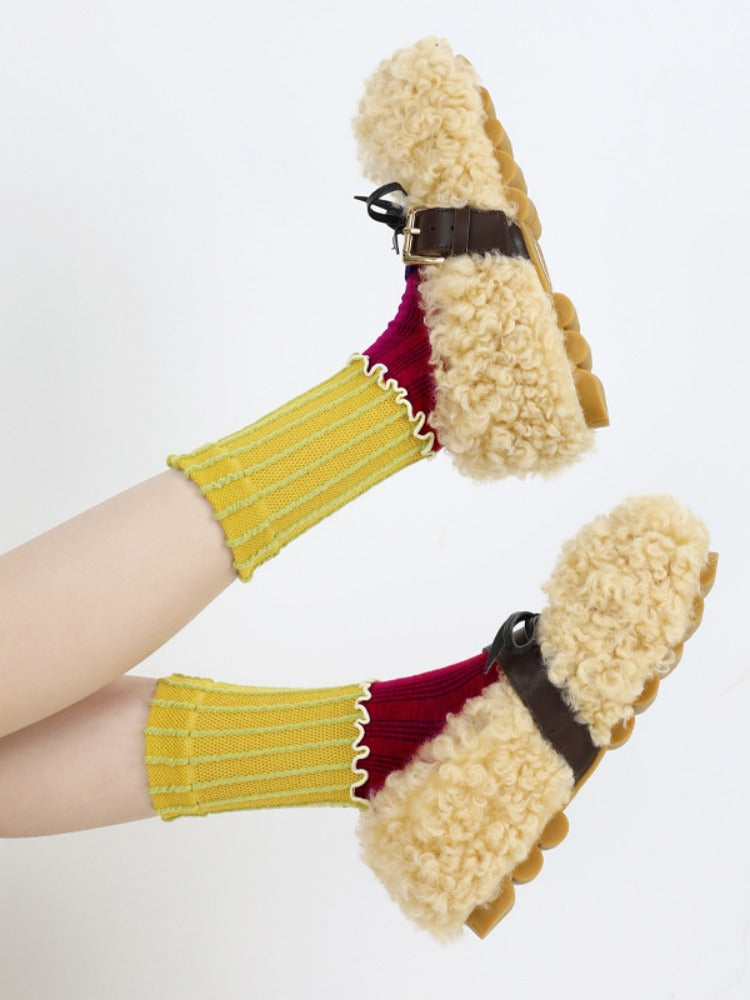 Dalgalı Kenarı Renkli Çizgili Pamuklu Çorap