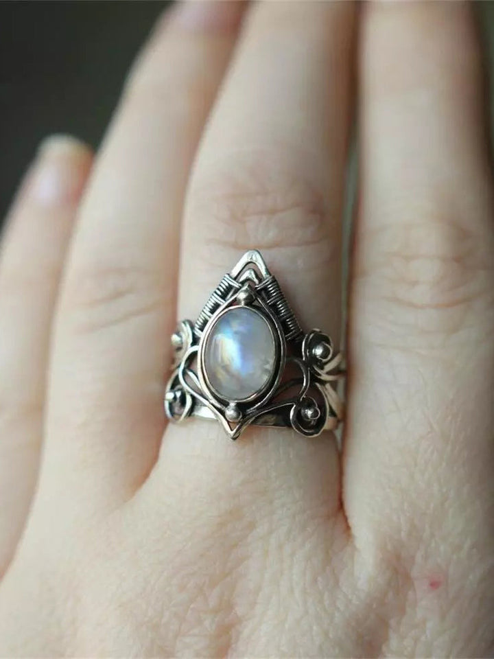Vintage prsten z měsíčního kamene