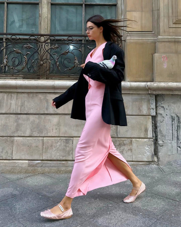 Conjunto de traje rosa con chaleco y falda