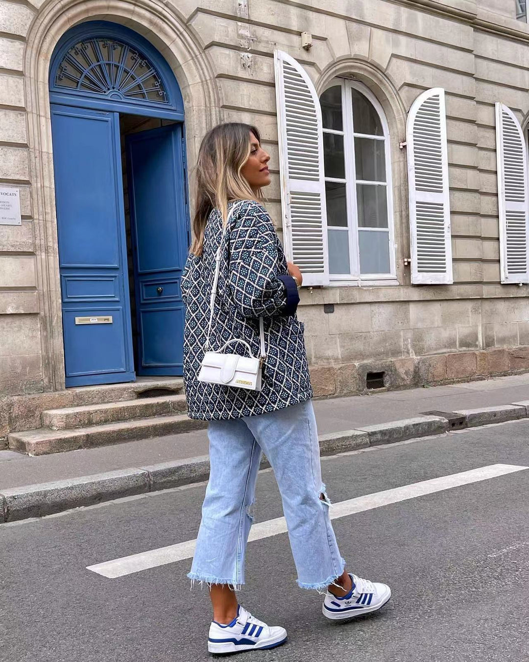 Chaqueta acolchada con bolsillos y estampado floral con estampado geométrico