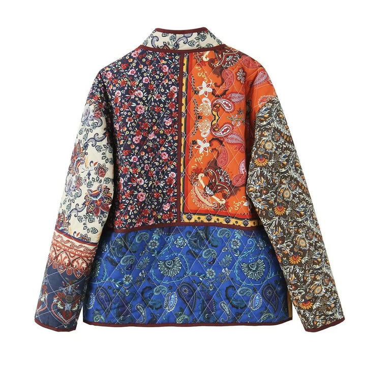 Chaqueta acolchada multicolor con estampado de patrón de estilo étnico