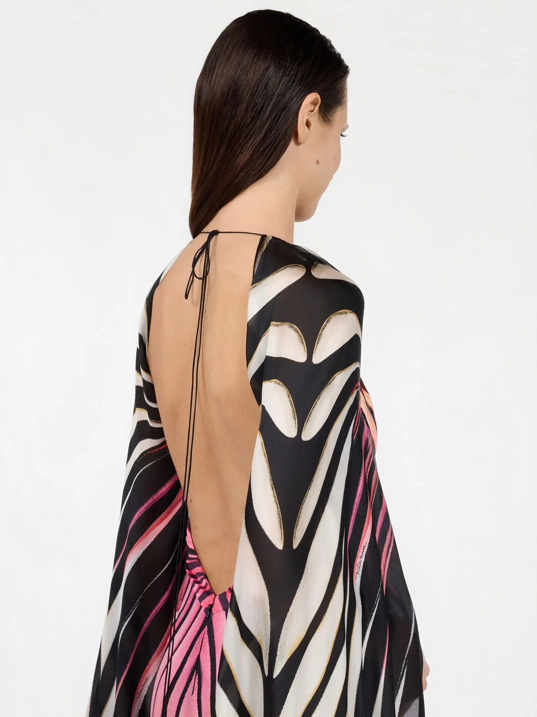 Vestido Maxi Capeado Abstracto