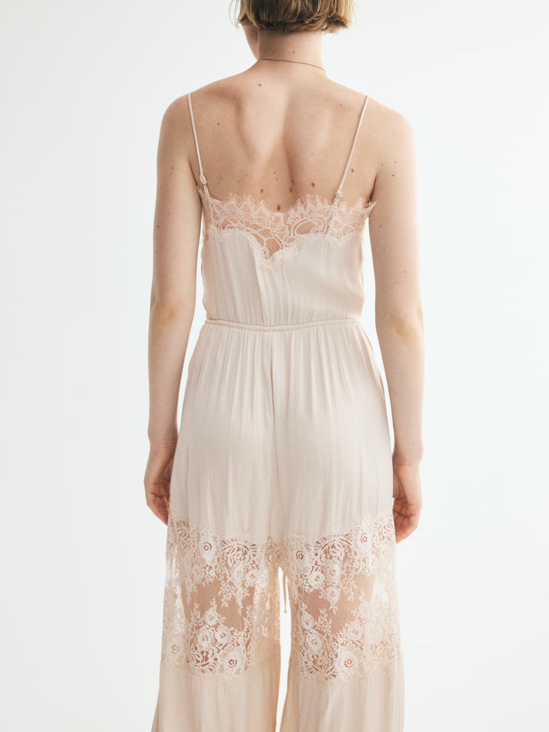 Romantisk haremsbyxdress med dragsko